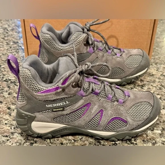 MERRELL Women’s Yokota 2 Mid Hiking Boots Size 8.5M Waterproof Excellent - Picture 1 of 16